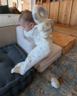 Pufiora™- Bebeğinizin İlk Adımları İçin "Koruyucu Melek" Yastığı